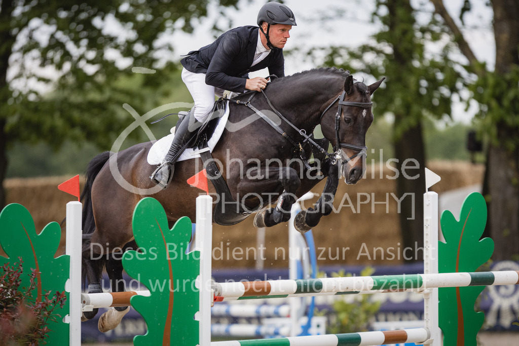 230516_Mühlen_SprPf-M-618 | Deine schönsten Turniermomente als professionelle Fotos! Entdecke hochwertige Pferdesport-Fotografie im Online-Shop. Jetzt Fotos finden & bestellen!