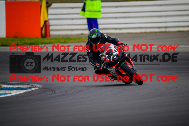 MaZZes_Fotomatrix_20250421_6007705_3531 | GELB