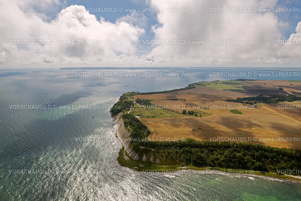 Ruegen12083019KapArkona | Luftbild, Kap Arkona, Wittow, Leuchtturm, Schinkelturm Putgarten, Wolken,  Putgarten, Insel Rügen, Mecklenburg-Vorpommern, Deutschland, Europa