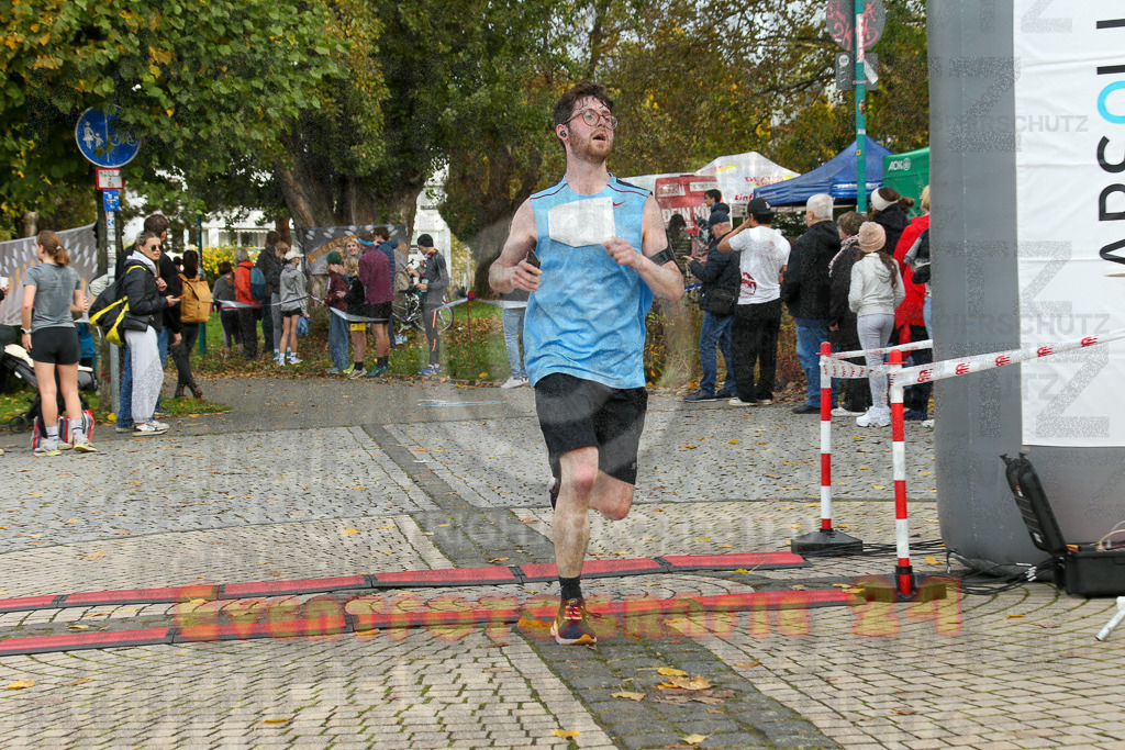 241020_1108_EX1_1185 | Sportfotografie im Rhein-Sieg Kreis, Köln, Bonn, NRW, Rheinland Pfalz, Hessen, etc. Unser Tätigkeitsfeld umfasst den Laufsport vom Volkslauf über den Marathon, Duathlon, Triathon bis zum Ultralauf wie Kölnpfad Ultra oder Schindertrail.