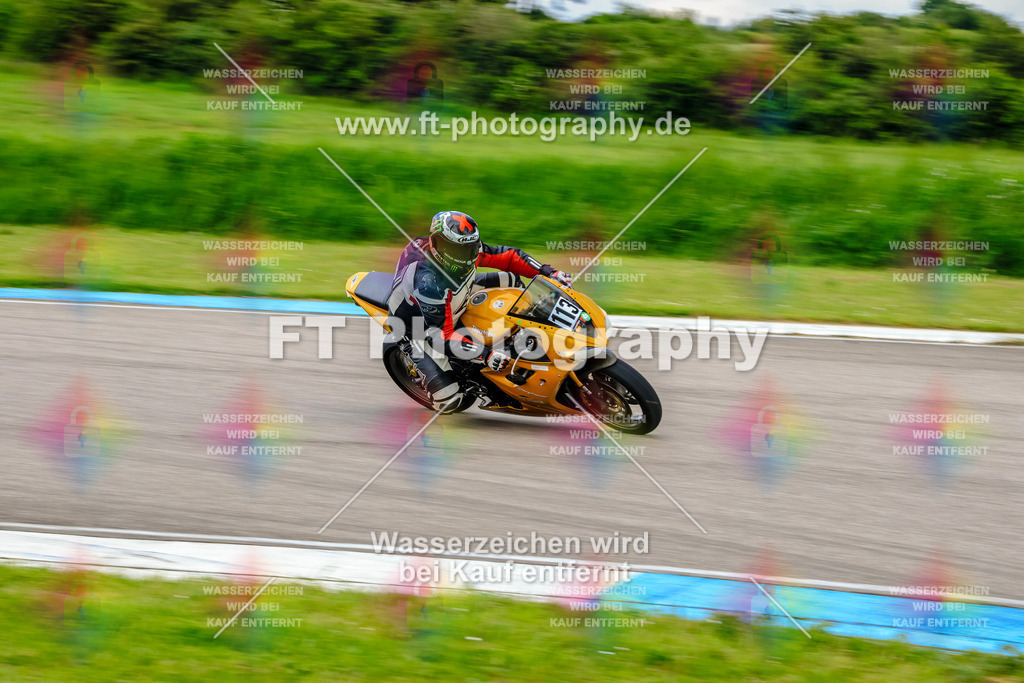 MotoTeam-9523 | Hier findet Ihr Bilder von Touristenfahrten auf der Nürburgring Nordschleife oder von anderen Veranstaltungen die ich besucht habe. Viel Spass beim Durch Schauen 