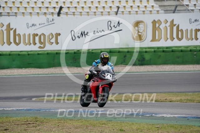 2022_07_01_PBK_12315 | Sportfotografie; SlowMotion; Video; Rennstrecke; Hafeneger; Speer; Racing; RSE; BMW; CBO; Trackday; Motorsportarena; Hockenheimring; Brno; Most; Barcelona; Valencia