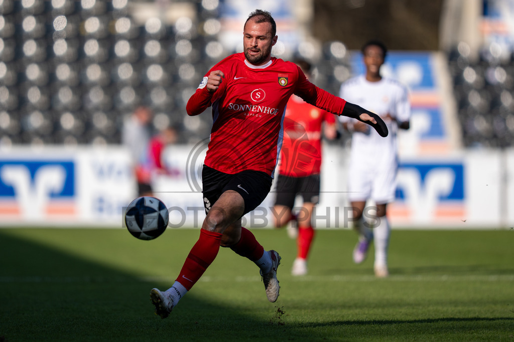 SG Sonnenhof Großaspach vs. KSV Hessen Kassel, Fussball, Regionalliga Südwest, 23. Spieltag, Saison 2025/2026, 07.03.2026 | Fabian Eisele (SG Sonnenhof Großaspach, #23),SG Sonnenhof Großaspach vs. KSV Hessen Kassel, Fussball, Regionalliga Südwest, 23. Spieltag, Saison 2025/2026, 07.03.2026Foto: photosbyphips/Philip Ziegler