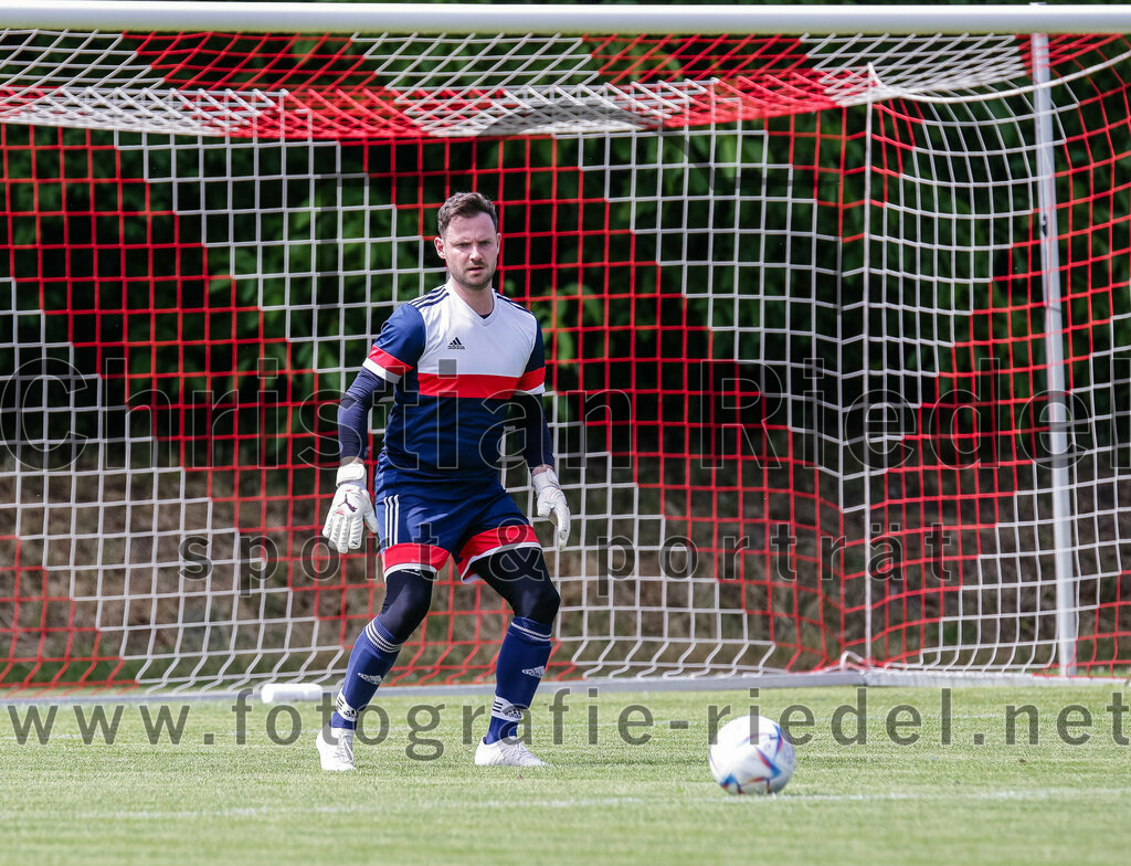 2023-07-08_046_FC_Finsing_gegen_SG_Markt_Schwaben | Finsing, Deutschland, 08.07.2023:
Fußball, Kreisliga 2023 / 2024, Testspiel, FC Finsing gegen SG Markt Schwaben, Endergebnis: 7:0

Torwart Stefan Heinzler (FC Finsing, #1)

Foto: Christian Riedel / fotografie-riedel.net