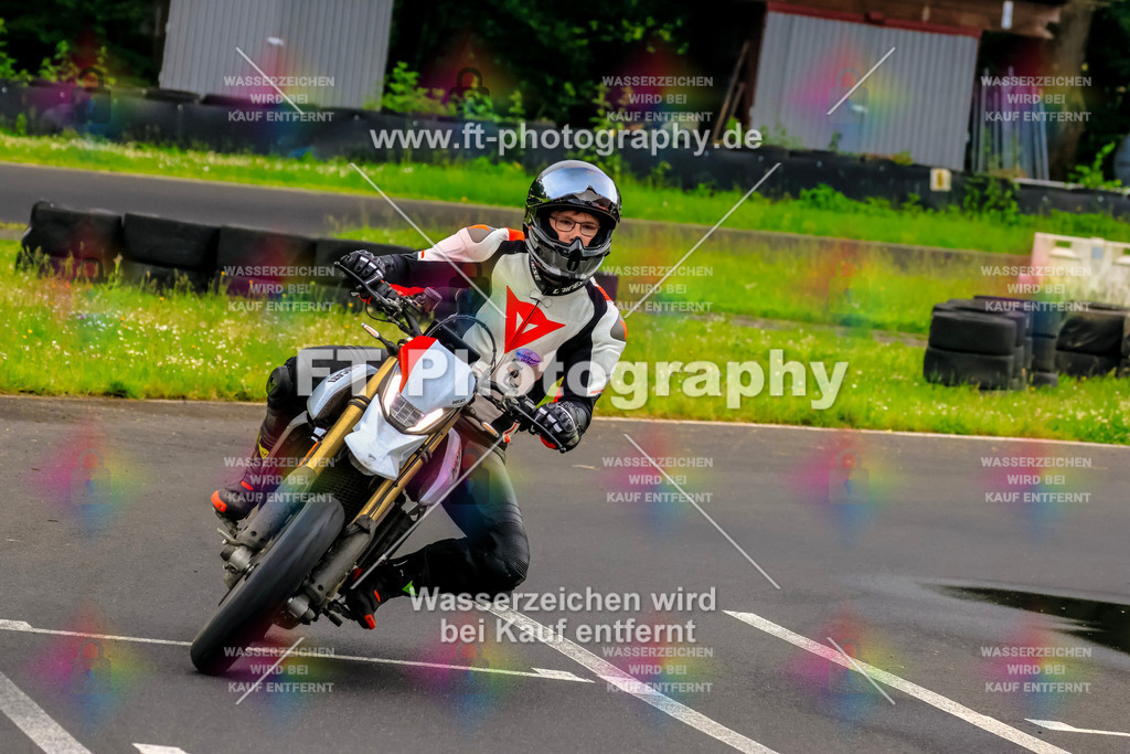 VBK-6671 | Hier findet Ihr Bilder von Touristenfahrten auf der Nürburgring Nordschleife oder von anderen Veranstaltungen die ich besucht habe. Viel Spass beim Durch Schauen 