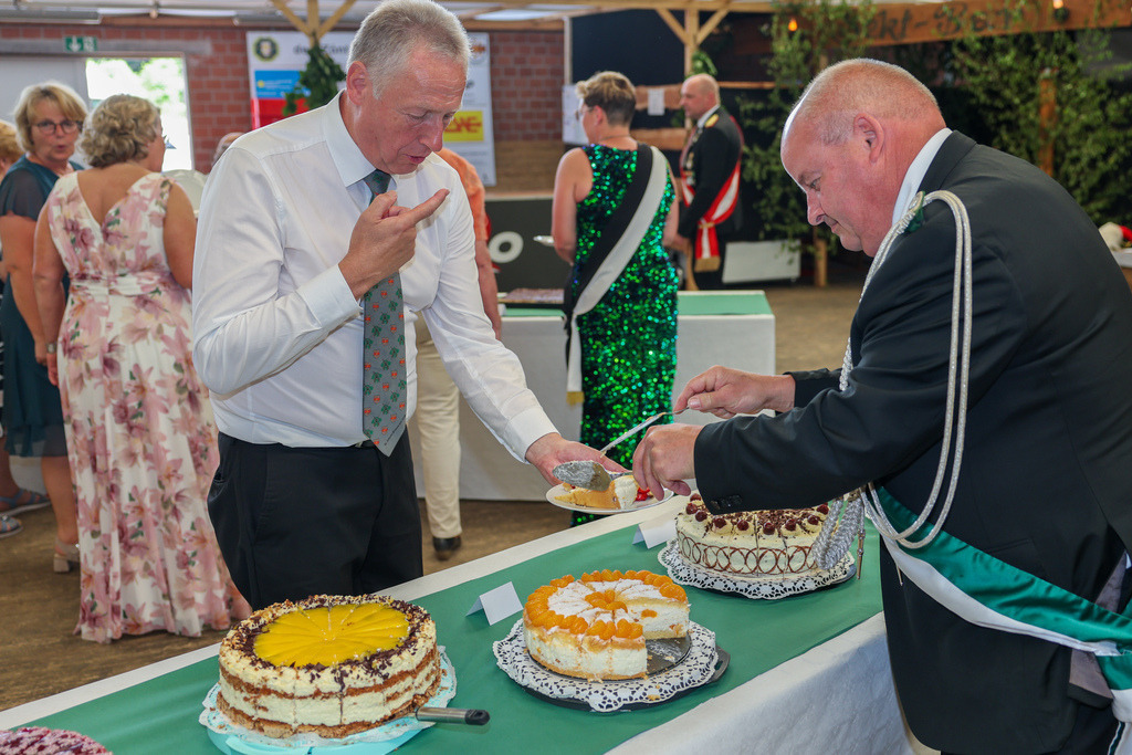 top-top.de-250704-071 | Foto, Video, Fotografie, Videografie, Fotobox, DJ, Discjockey, Musik, Musikbox, Veranstaltung, Photobooth, Amazon, Ebay, Buchtipp, Bestseller, Autor, Verlag, Buch, Wesel, Hamminkeln, NRW, Dinslaken, Rees, Drohne, Hochzeit, Party, Fotobox, Wesel, Fotograf