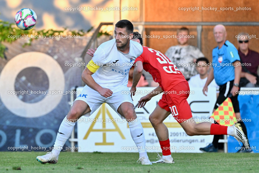SAK vs. SC St. Veit | #22 Leo Ejup SAK, #30 Maximilian Trappitsch SC St. Veit, SAK vs. SC St. Veit, SAK vs. SC St. Veit am 19.09.2025 in Klagenfurt (Sportpark Welzenegg), Austria, (Photo by Bernd Stefan)