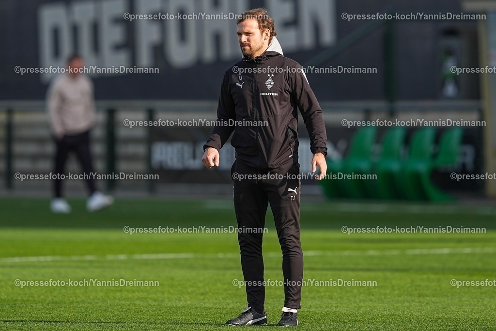 xYDRx13112501060 | 13.11.2025, xydrx, Fußball, Testspiel, Borussia Mönchengladbach - NV Koninklijke Lierse SK, Fohlenplatz am Borussia-Park: Tony Jantschke (Top-Talente-Trainer Borussia Mönchengladbach)