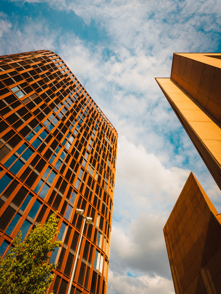 Bahnhofsquartier | Entdecke exklusive Fotokunst aus Braunschweig: Bildband, Leinwände, Postkarten, Kalender, digitale Downloads & Bildlizenzen. Jetzt im offiziellen Beautiful Braunschweig Shop! - Realisiert mit Pictrs.com