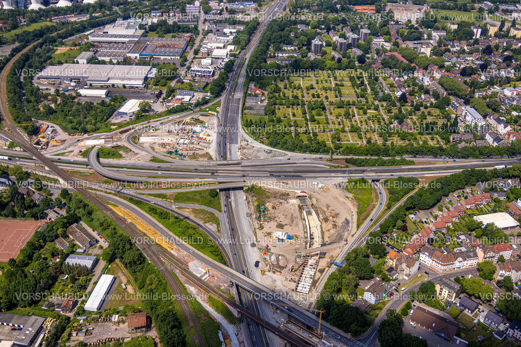 Herne220503305 | Luftbild, Großbaustelle Kreuz Herne der Autobahn A42 und Autobahn A43, mit Bau des Baukau-Tunnels, Baukau, Herne, Ruhrgebiet, Nordrhein-Westfalen, Deutschland