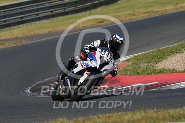 2024_05_16_PBK_15252 | Sportfotografie; SlowMotion; Video; Rennstrecke; Hafeneger; Speer; Racing; RSE; BMW; CBO; Trackday; Motorsportarena; Hockenheimring; Brno; Most; Barcelona; Valencia