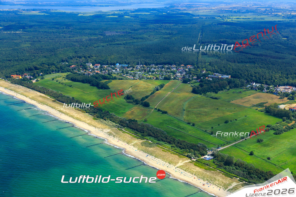 Die Luftaufnahme der Stadt Graal Müritz wurde vom UL-Flugzeug heraus erstellt ( keine Drohne )- hohe Auflösung für beste Qualität