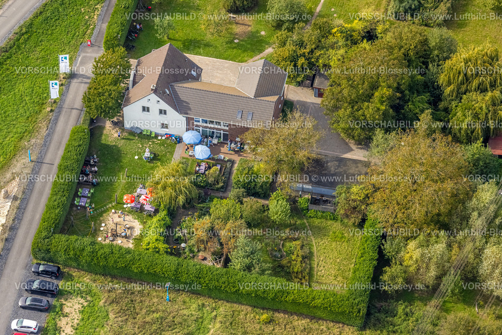 Dinslaken250904324 | Luftbild, Hof Emschermündung Cafe und Gastronomie, Straße Am Hagelkreuz am Fluss Emcher, Kinderspielplatz, Eppinghoven, Dinslaken, Ruhrgebiet, Nordrhein-Westfalen, Deutschland