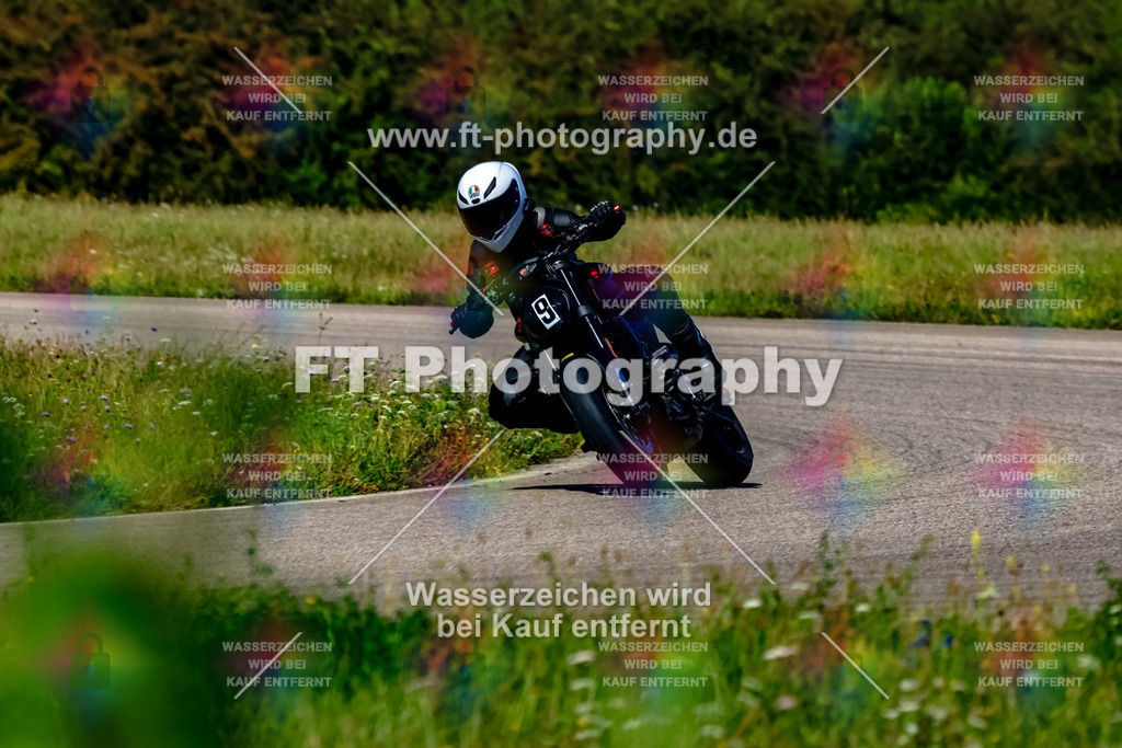 009-3415 | Hier findet Ihr Bilder von Touristenfahrten auf der Nürburgring Nordschleife oder von anderen Veranstaltungen die ich besucht habe. Viel Spass beim Durch Schauen 