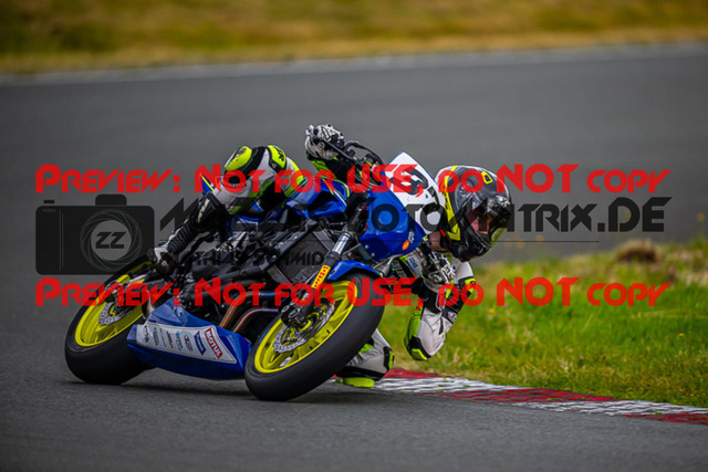 MaZZes_Fotomatrix_20230721_6007705_0323 | TWIN CUP