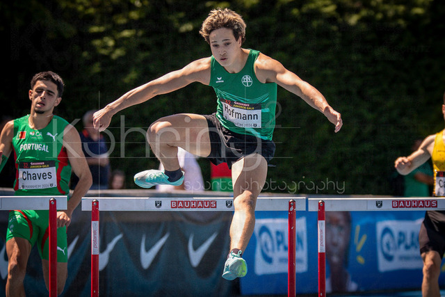 Juniorengala 2026; Mannheim, 13.06.2026 | MANNHEIM, GERMANY - JUNE 13, 2026 : Nils Hofmann (GER/HNT Hamburg) competing in the men’s U20 400m hurdles during the Juniorengala 2026 at Michael-Hoffmann-Stadion on June 13, 2026 in Mannheim, Germany.