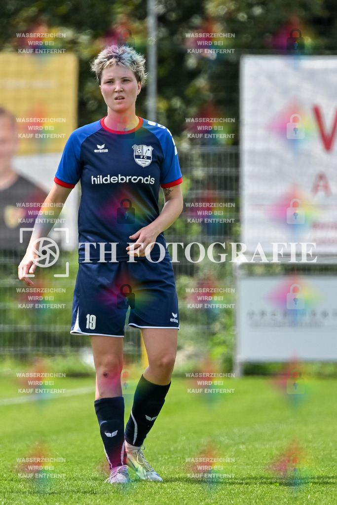 GER, FC Hauingen - SV Waldhaus, Frauen-Fussball, Rothaus Bezirkpokal, Finale, Saison 2024/2025, 29.05.2025 | Veronika Pasch (FC Hauingen, #19)GER, FC Hauingen - SV Waldhaus, Frauen-Fussball, Rothaus Bezirkpokal, Finale, Saison 2024/2025, 29.05.2025Foto: TH Fotografie/Thomas Hess