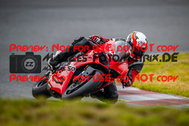 MaZZes_FotoMatrix_240724_6007705_6562 | ROT