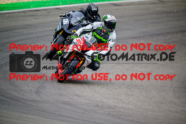 MaZZes_FotoMatrix_240614_6007705_3604 | GELB