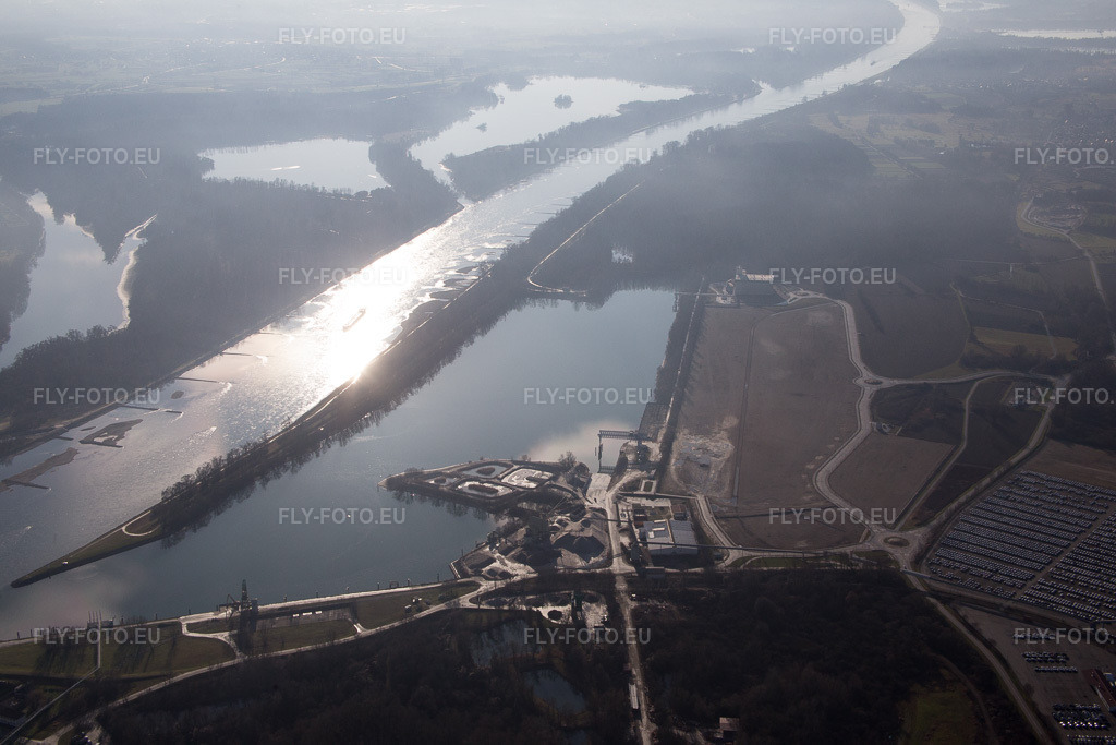 Vue aérienne: Vue de la ville à Lauterbourg dans le département Bas Rhin, France. Photo: IMG_085493.jpg prise le 24/12/2015 par Werner Riehm/FLY-FOTO.euRésolution de l'original: 5472 x 3648 px