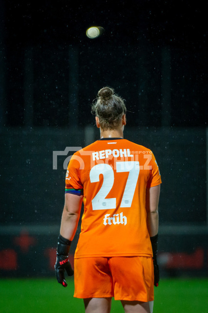 20240927_NSZ_7066 | Friederike Repohl (Bayer Leverkusen,No.27)DEU, Leverkusen, 27.09.2024 Fußball, Frauen, Google Pixel Frauen-Bundesliga, Saison 2024/2025, 4. Spieltag, Bayer 04 Leverkusen - TSG HoffenheimDIE DFB-RICHTLINIEN UNTERSAGEN JEGLICHE NUTZUNG VON FOTOS ALS SEQUENZBILDER UND/ODER VIDEOÄHNLICHE FOTOSTRECKEN - Realisiert mit Pictrs.com