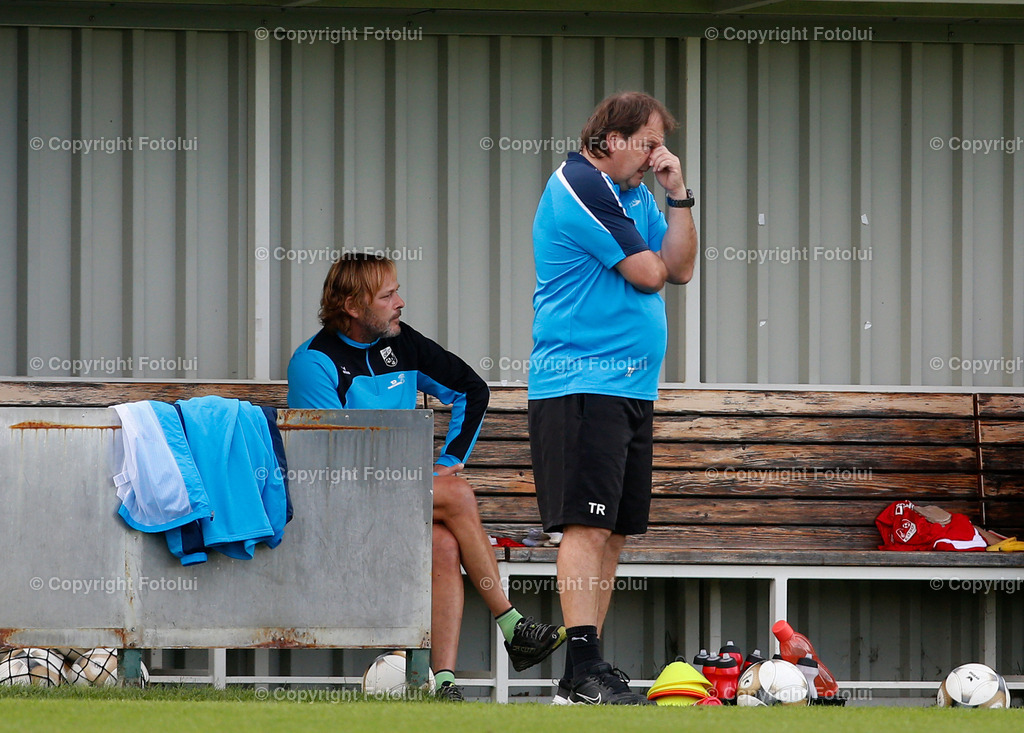 A_LUI_100922_47 | SPORT,FUSSBALL,LT1 OOE LIGA 10.09.2022 ASKOE OEDT-SPORTUNION SANKT MARTIN IM BILD: TRAINER JUERGEN SCHATAS UND CO-TRAINER OLIVER ABLINGER ( BEIDE OEDT)  FOTO:FOTOLUI