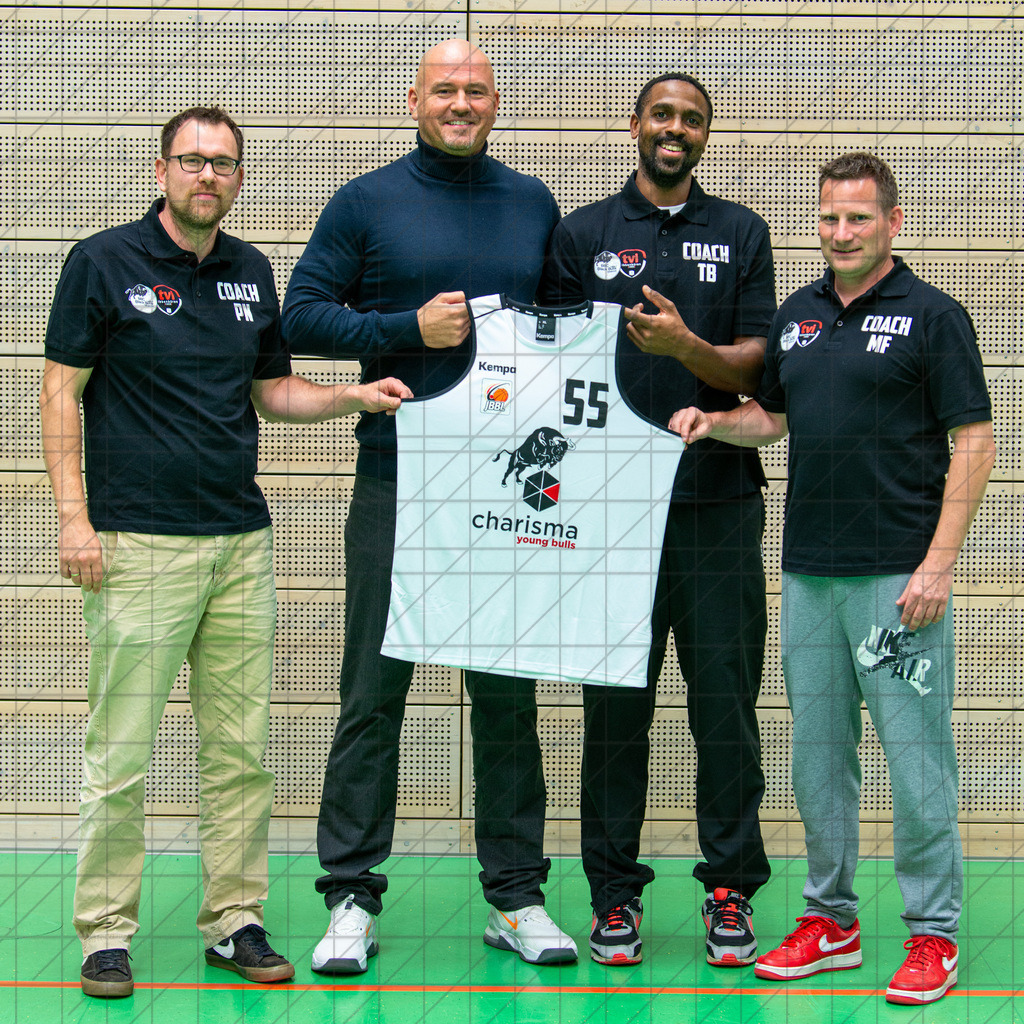 JBBL 24/25 | 24.09.2024 | Charisma Young Bulls | Medienbilder | JBBL 24/25 | 24.09.2024 | Charisma Young Bulls | Medienbilder - - - - - CREDIT, www.bullenfotos.de, Martin König, Hörner Weg 40, D-49078 Osnabrück, +4917663732967, Nutzung und Weitergabe nur zu den vereinbarten Zwecken. Presseanfragen an Urheber. Alle Rechte beim Urheber. - - - - - - Realisiert mit Pictrs.com