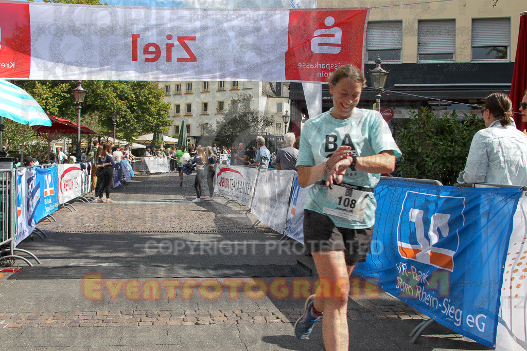 250824_1241_EV4_9374 | Sportfotografie im Rhein-Sieg Kreis, Köln, Bonn, NRW, Rheinland Pfalz, Hessen, etc. Unser Tätigkeitsfeld umfasst den Laufsport vom Volkslauf über den Marathon, Duathlon, Triathon bis zum Ultralauf wie Kölnpfad Ultra oder Schindertrail.