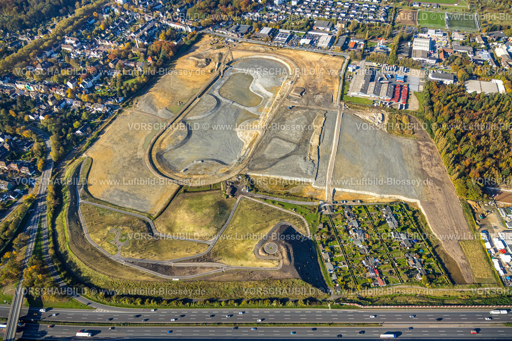 Recklinghausen241017199SER | Luftbild der ehemaligen Trabrennbahn Recklinghausen, an der Autobahn A2, mit nördlicher Tangente der Blitzkuhlenstraße, König-Ludwig, Recklinghausen, Ruhrgebiet, Nordrhein-Westfalen, Deutschland