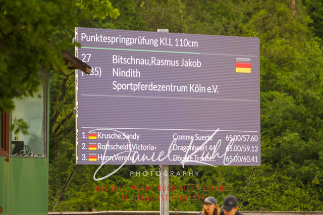 DKP42137 | Turniersportfotografie; Pferdefotografie; Dressurfotografie