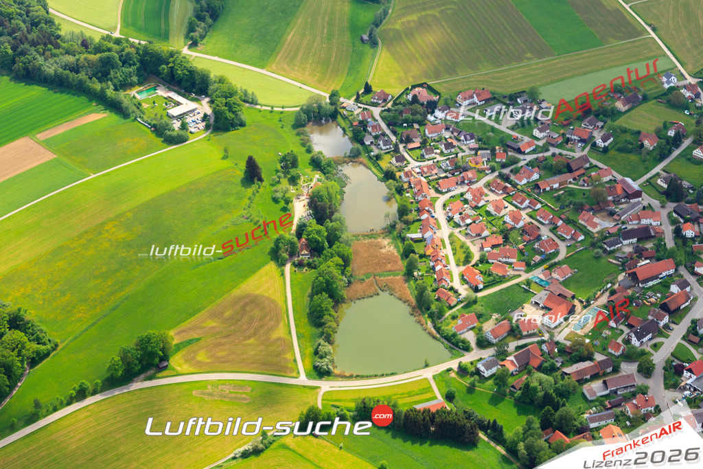 Die Luftaufnahme Kunzach - Breitenbrunn wurde vom UL-Flugzeug (keine Drohne) aus fotografiert.Hohe Druck- Auflösung-die Geschenkidee!