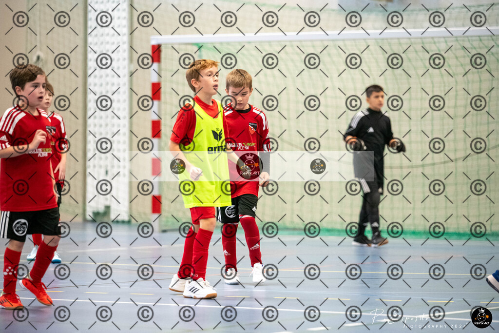 20241130_FCR-Hallenturnier-E-2_011 | Sport und Naturfotografie von Roberto Esposito zeigt echte Momente Bewegung und die Schönheit der Natur. Ausdrucksstarke Bilder schaffen Emotionen.