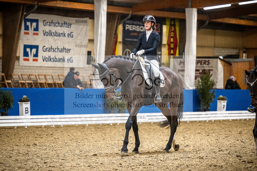 DOS_0936 | Entdecke hochwertige Reitturnierfotos von Foto Oger. Professionell, emotional und authentisch – jetzt Lieblingsmomente im Shop bestellen.Deutschlandweite Turnierfotografie. - Realisiert mit Pictrs.com