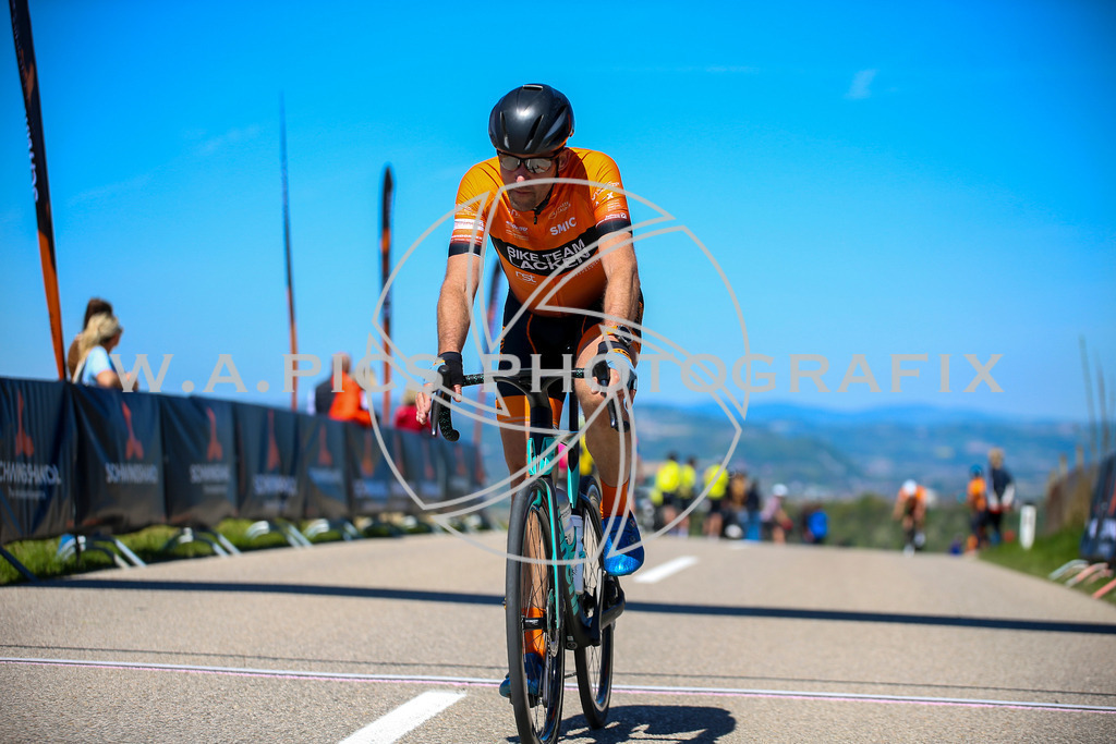 ..... | Wels, 23.04.2026, Kirschblüten Radrennen 2026 , Image shows: Photo: Wapics / Willdoner Andreas