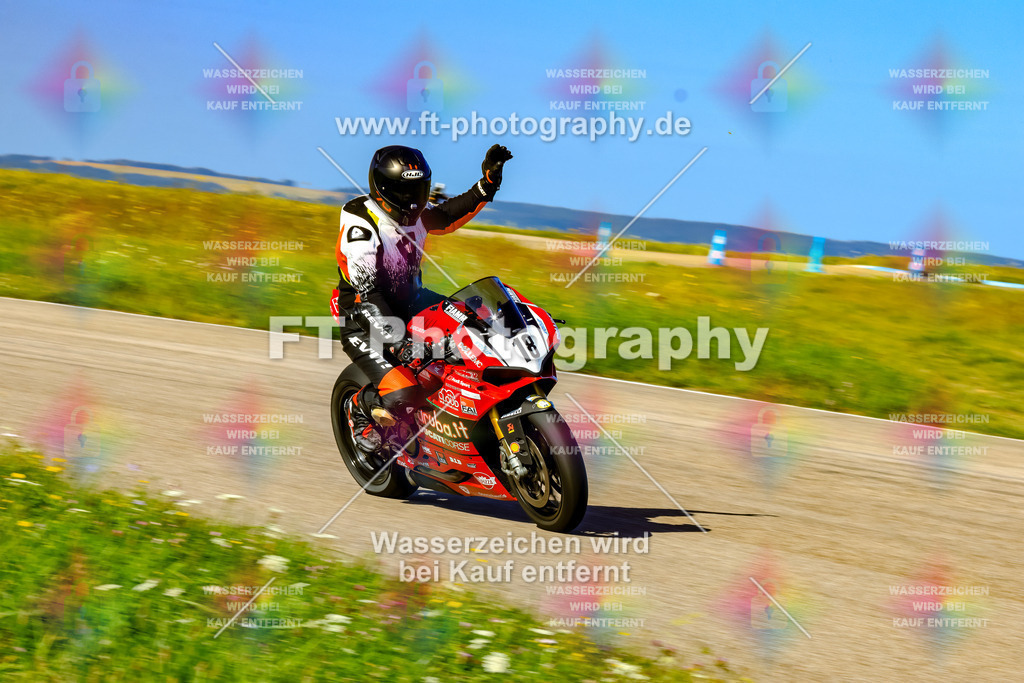 018-2050 | Hier findet Ihr Bilder von Touristenfahrten auf der Nürburgring Nordschleife oder von anderen Veranstaltungen die ich besucht habe. Viel Spass beim Durch Schauen 