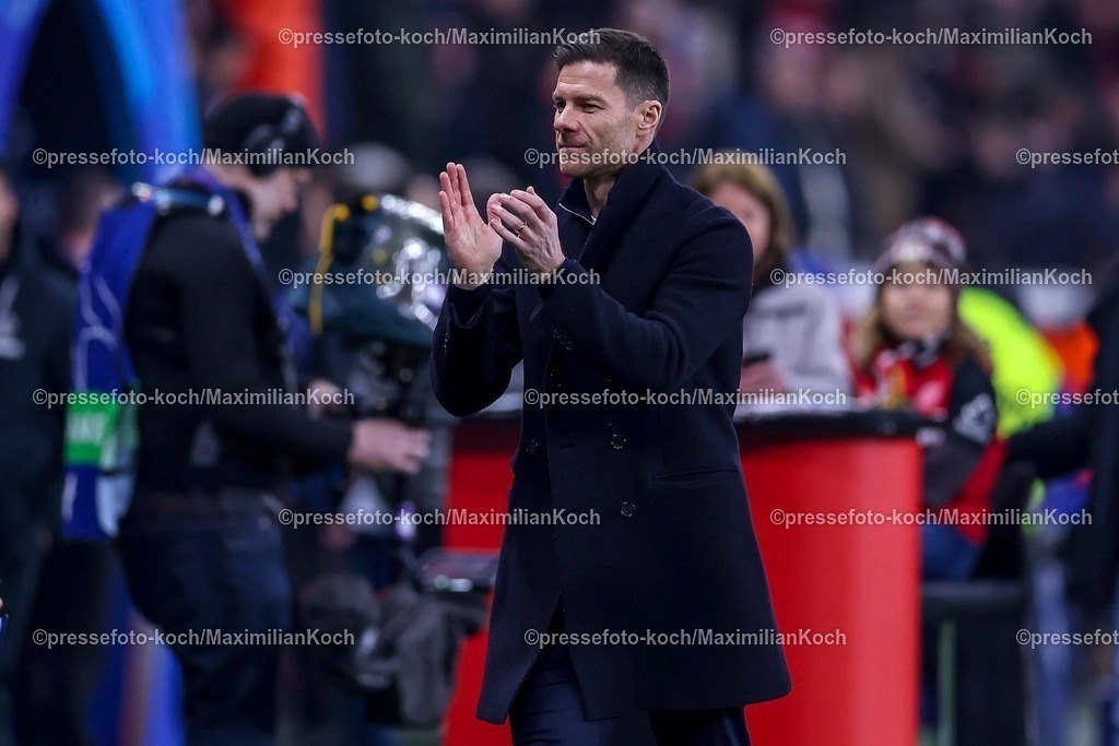 UCL11032501091 | 11.03.2025, Fußball, UEFA Champions League, Bayer 04 Leverkusen - FC Bayern München, Achtelfinale Rückspiel, BayArena, Saison 2024 2025: Cheftrainer Xabi Alonso (Bayer 04 Leverkusen Trainer)DFB regulations prohibit any use of photographs as image sequences and or quasi-video.