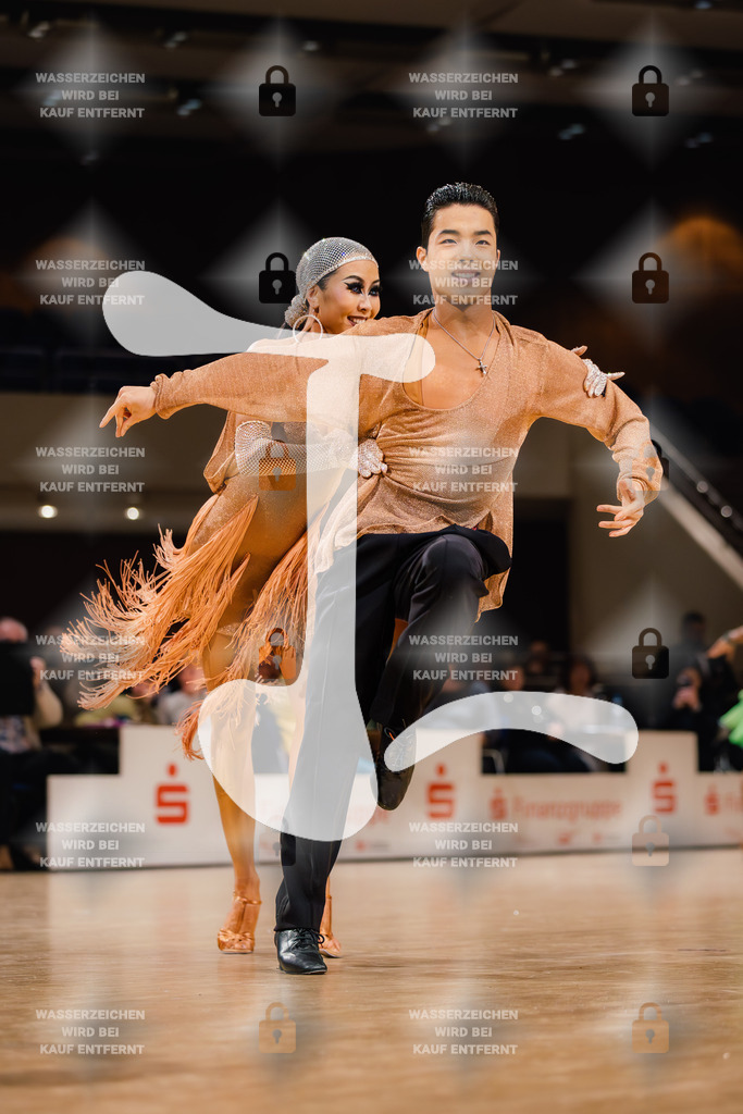 Goldstadtpokal 2025 - WDSF World Open Latin 15th (4) Yang Zhen _ Zhang Nan (China)-2025-01-25-5350 | Webshop for digital downloads and prints of dance sport, event & show photographer Julian Link - Realisiert mit Pictrs.com