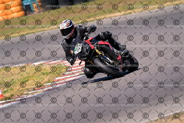 26bt04-2197 | markuskiefer.com - Realisiert mit Pictrs.com
