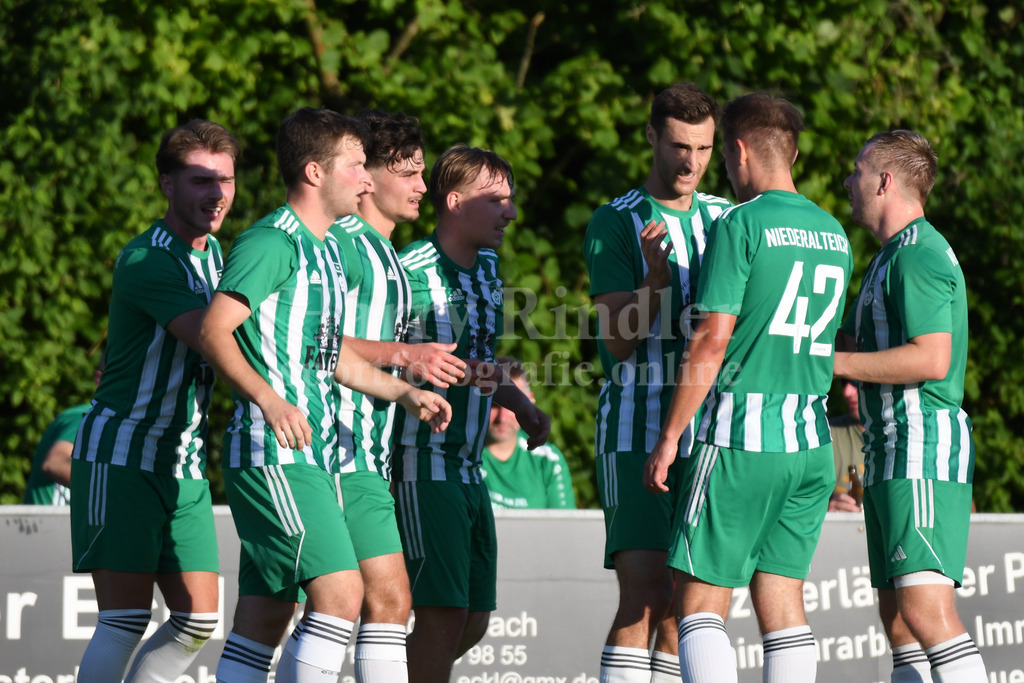 SpVgg Niederalteich : SpVgg GW Deggendorf | Torjubel SpVgg Niederalteich - Realisiert mit Pictrs.com