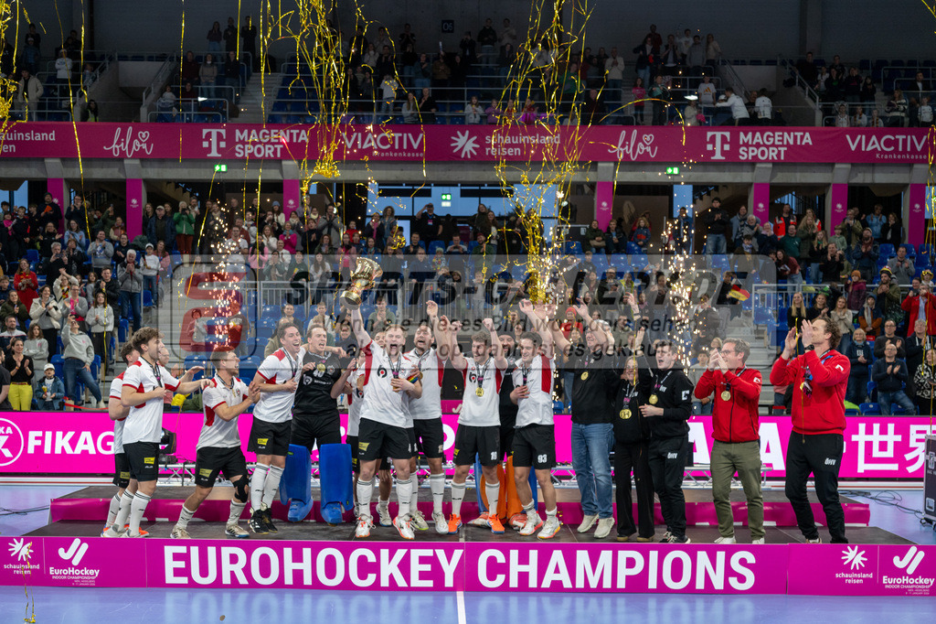 Halle EM Finale _ Siegerehrung 11.1.26 SG kl-1594 | Hockey,Sport,Fieldhockey,1.Bundesliga,2.Bundesliga,Sportfotografie,Shop,Sportphotography,Feldhockey,Hockeyliga