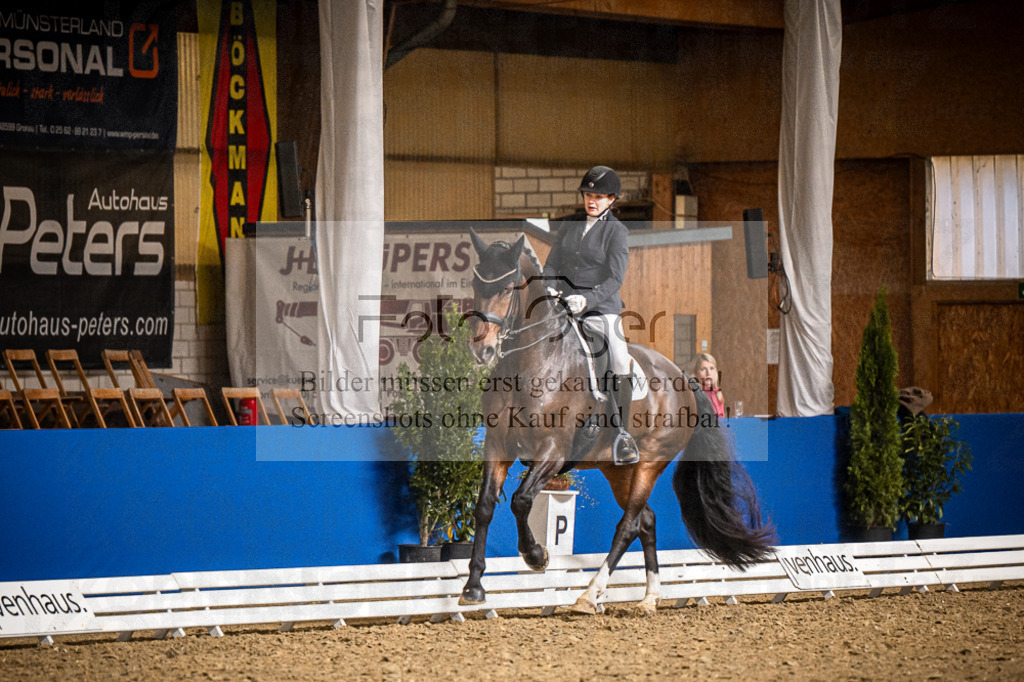 DOS_2343 | Entdecke hochwertige Reitturnierfotos von Foto Oger. Professionell, emotional und authentisch – jetzt Lieblingsmomente im Shop bestellen.Deutschlandweite Turnierfotografie. - Realisiert mit Pictrs.com