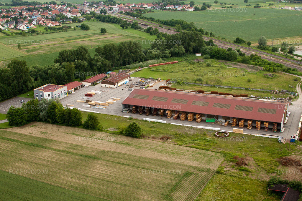 Aerial view: Wolf System in Roppenheim in the state Bas-Rhin, France. – Photo: IMG_28788.jpg taken on 06/14/2010 by Werner Riehm/FLY-FOTO.com – Resolution of the original: 4752 x 3168 px