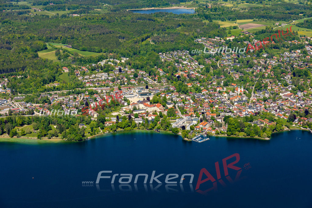 Aktuelles Luftbild von  Tutzing - Die Luftaufnahme wurde 2021 mittels UL-Flugzeug erstellt ( keine Drohne ) - hochauflösende Kamera-Systeme von  Canon -Beste Qualität - Für grossformatige Ausdrucke geeignet. Die Geschenkidee !