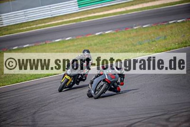pube1704 | Professionelle Fotos von Sportveranstaltungen, aber auch Hochzeiten und anderen Events. - Realisiert mit Pictrs.com