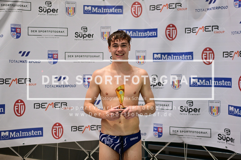 Wasserball I Herren I Nordic League I Turun Uimarit Turku - ZV De Ham ZC I 60439 | MVP Mila Spee (7, ZV De Ham ZC) - Realized with Pictrs.com