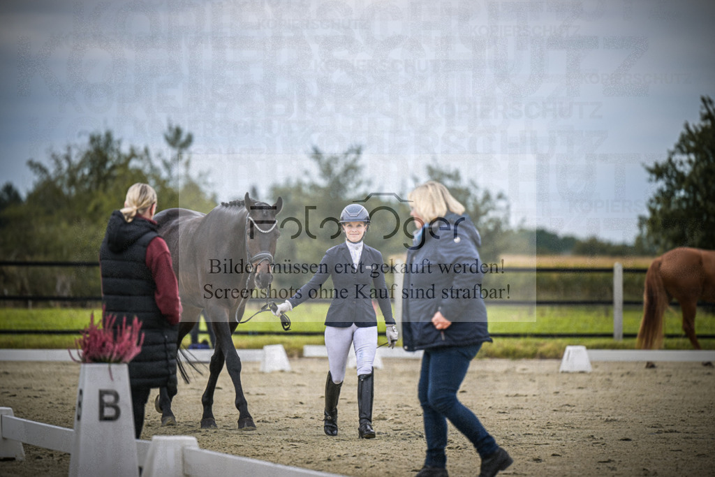 DOS_0579 | Entdecke hochwertige Reitturnierfotos von Foto Oger. Professionell, emotional und authentisch – jetzt Lieblingsmomente im Shop bestellen.Deutschlandweite Turnierfotografie. - Realisiert mit Pictrs.com
