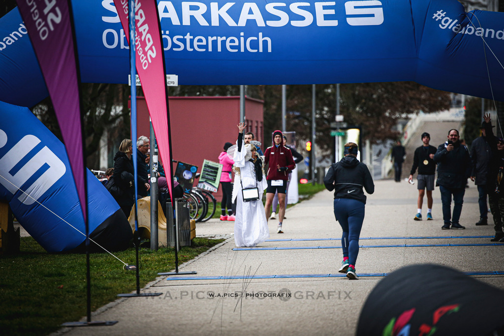 ..... | Linz, AUSTRIA,14. Dezember 25, ALOHA WINTERLAUF DEZEMBER 25 , Image shows: Photo: WAPICS / Andreas Willdoner