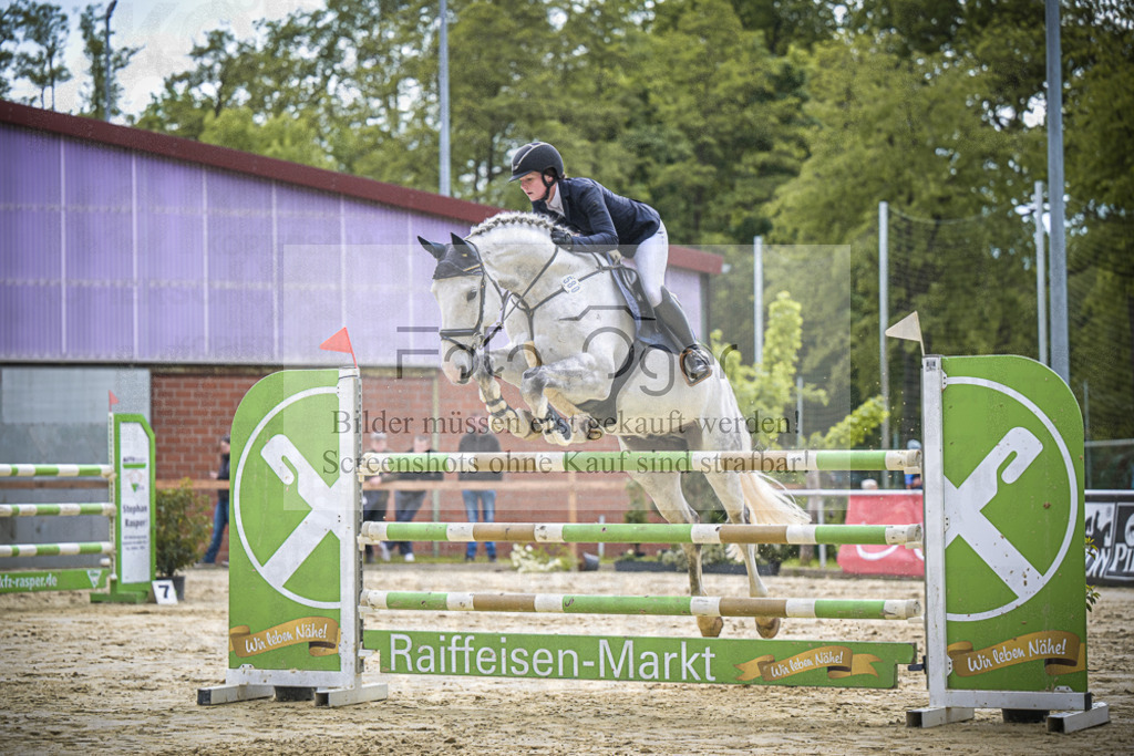 DOS_1879 | Entdecke hochwertige Reitturnierfotos von Foto Oger. Professionell, emotional und authentisch – jetzt Lieblingsmomente im Shop bestellen.Deutschlandweite Turnierfotografie. - Realisiert mit Pictrs.com