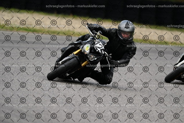 25bt02-1049 | markuskiefer.com - Realisiert mit Pictrs.com