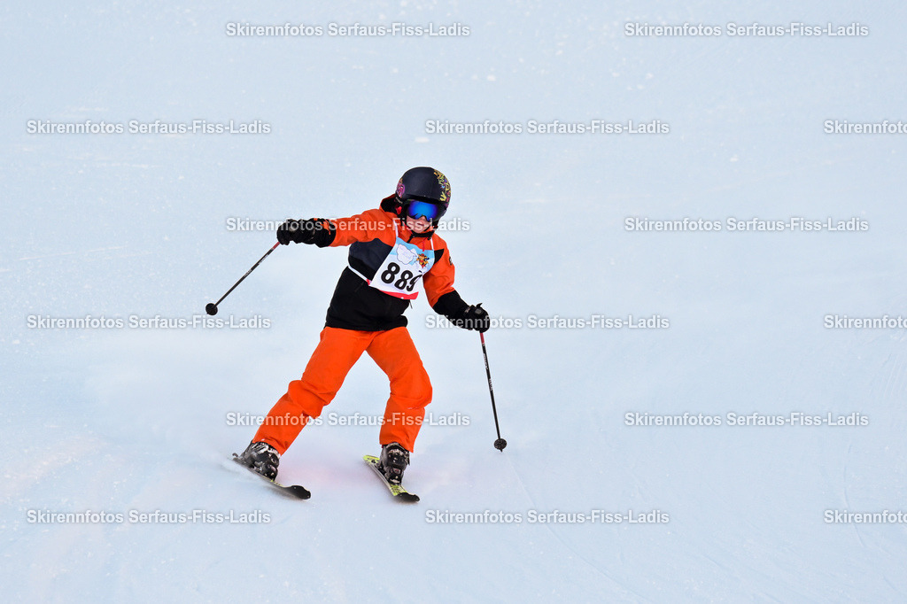 SRF_25.12.2025_0273 | Skirennfotos,Serfaus,Fiss,Ladis,Kinderskirennen,Winter,Tirol,Oberland,skirace,SFL,feelfree,weil wir's genießen,ski,Ski,skifahren,Sonnenplateau, - Realisiert mit Pictrs.com
